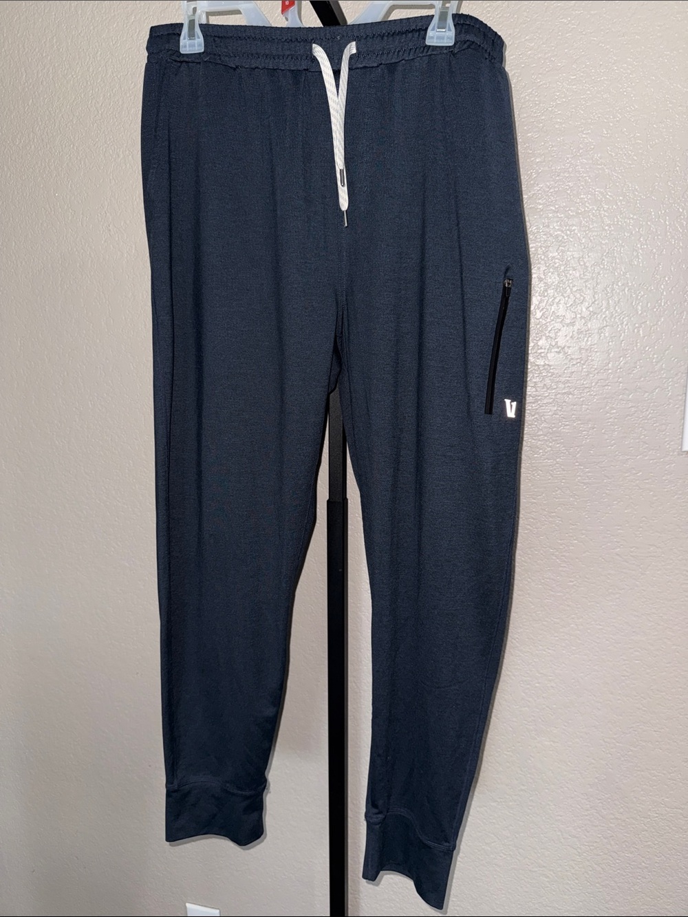 Men's Vuori Blue Drawstring Jogger Pants size XL NWOT